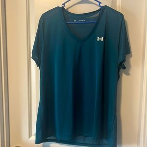 NWOT under armour blue/green size 2XL loose fit heat gear